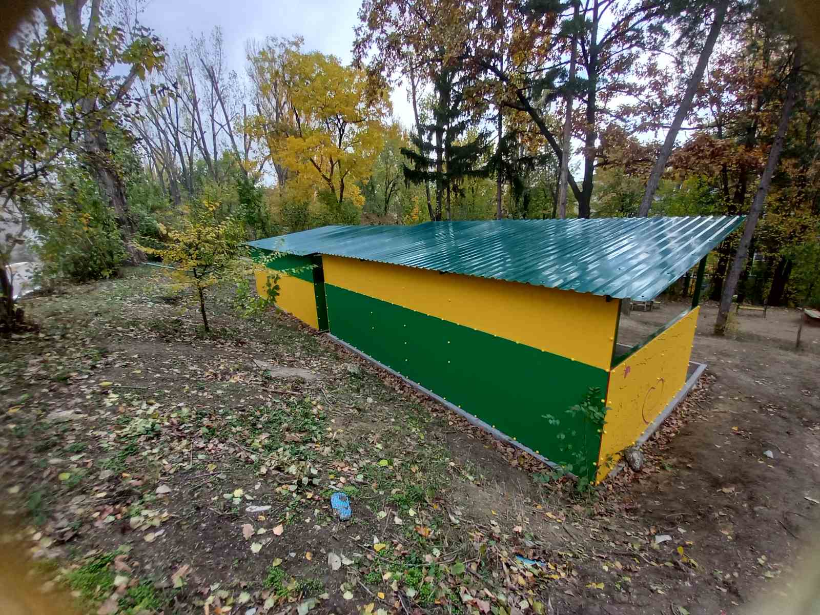 Grădinița noastră a beneficiat de 6 pavilioane noi, construite de la zero, conform standardelor moderne de siguranță și confort pentru copii.